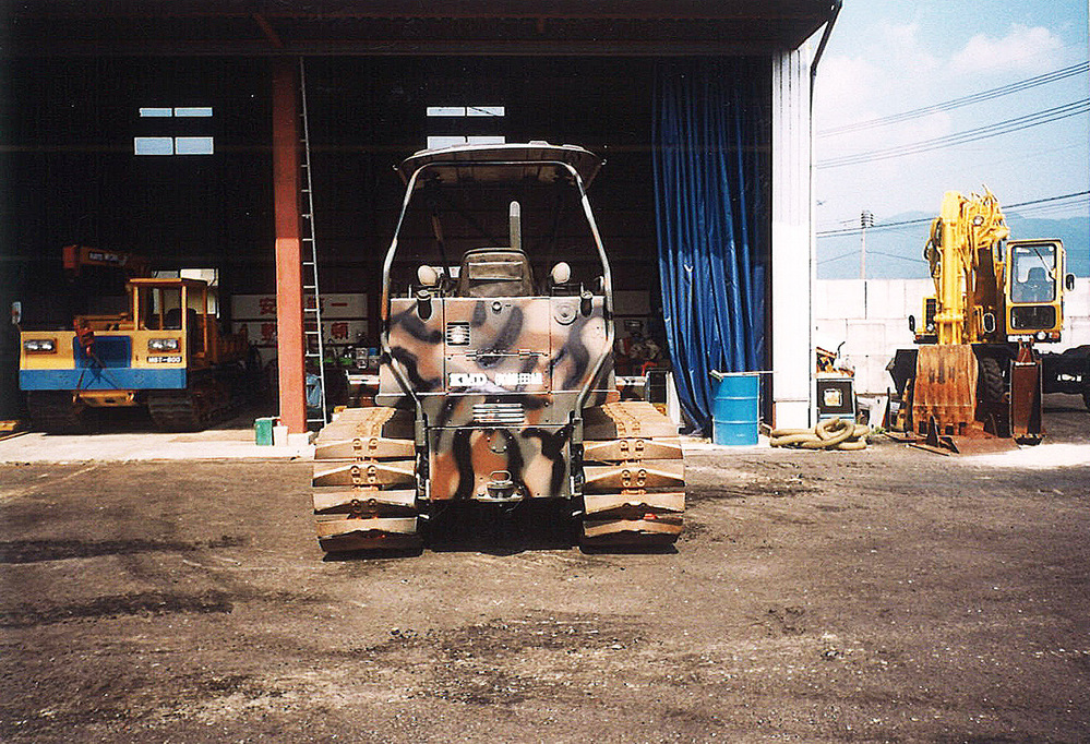 斐川モータープール車輌整備工場